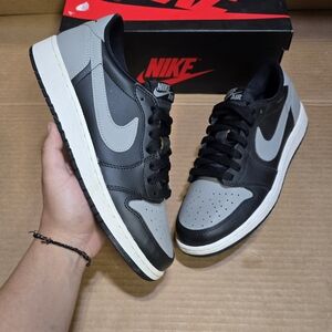 Jordan Men's Athletic Shoes - Black and Gray